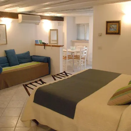 Corte 1321 Bed & Breakfast