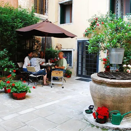 Bed & Breakfast Corte 1321 Venice